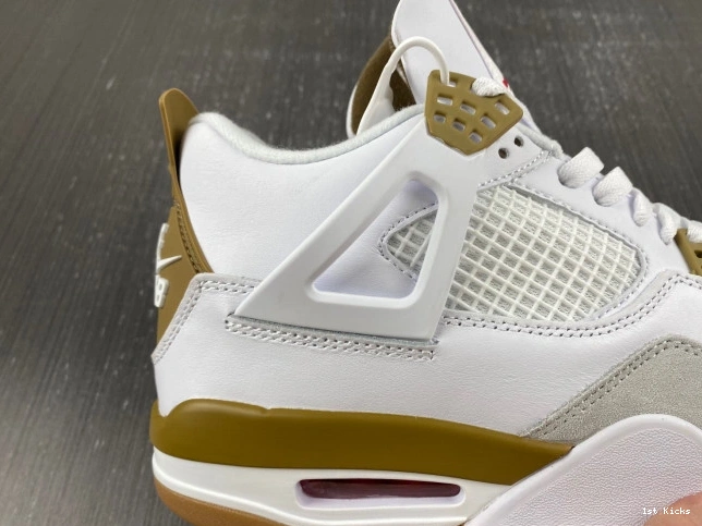 DR5415-120 Retro SB Jordan 4 0727